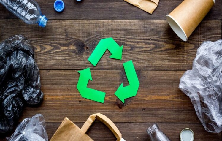 بازیافت سوئد آنقدر موفقیت آمیز است که زباله وارد می کند