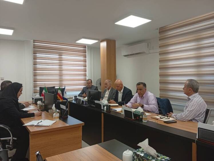 نشست مشترک انجمن بهرهوری ایران و مدیران هلدینگ سیمان تأمین (سیتا) با هدف بررسی راهکارهای افزایش بهرهوری در صنعت سیمان برگزار شد